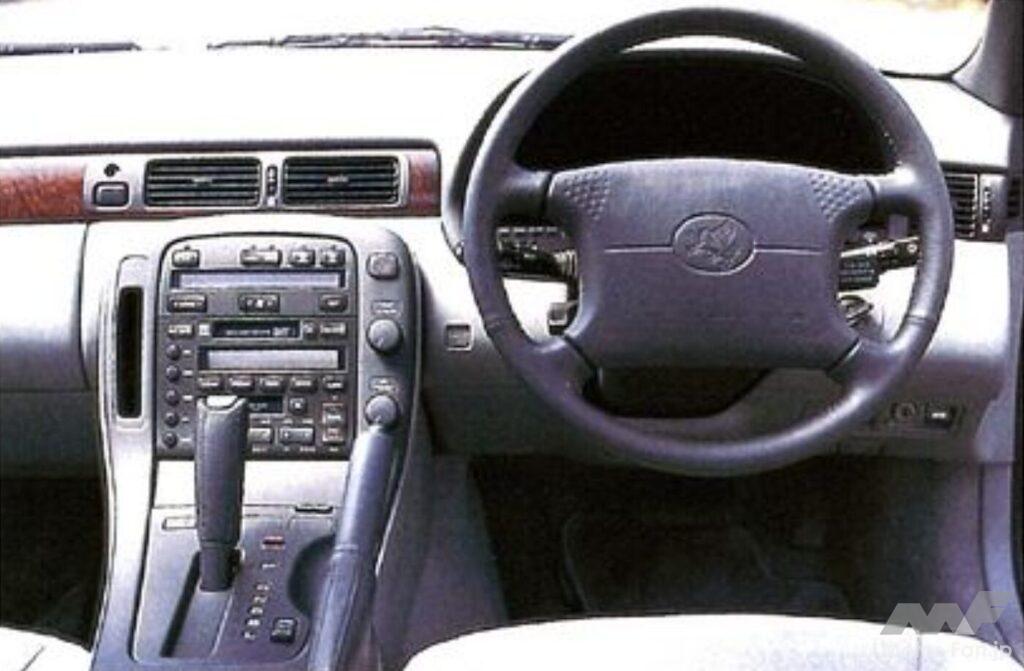 トヨタ・3代目ソアラ4.0Gリミテッドのコクピット