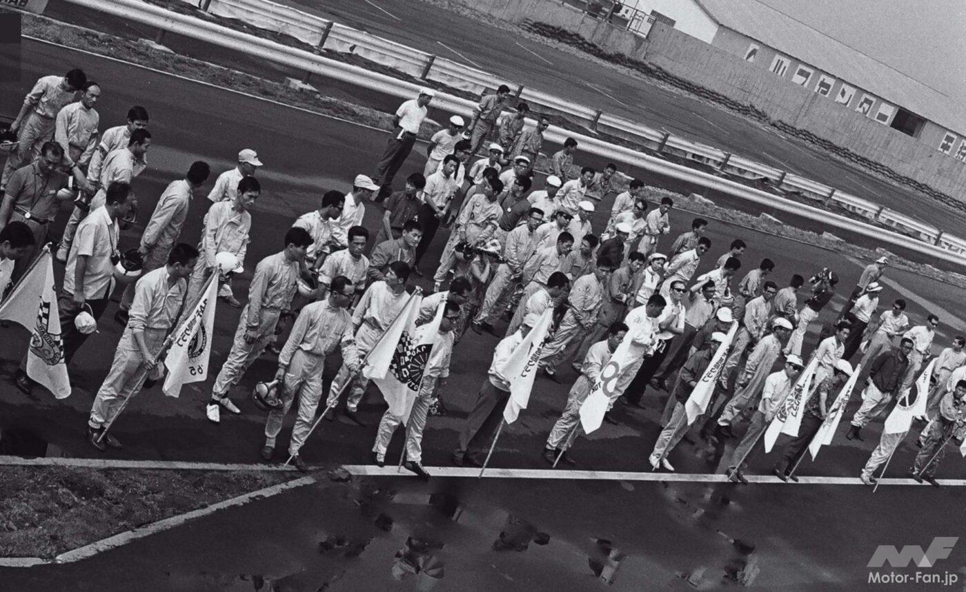 レース前のドライバーたち