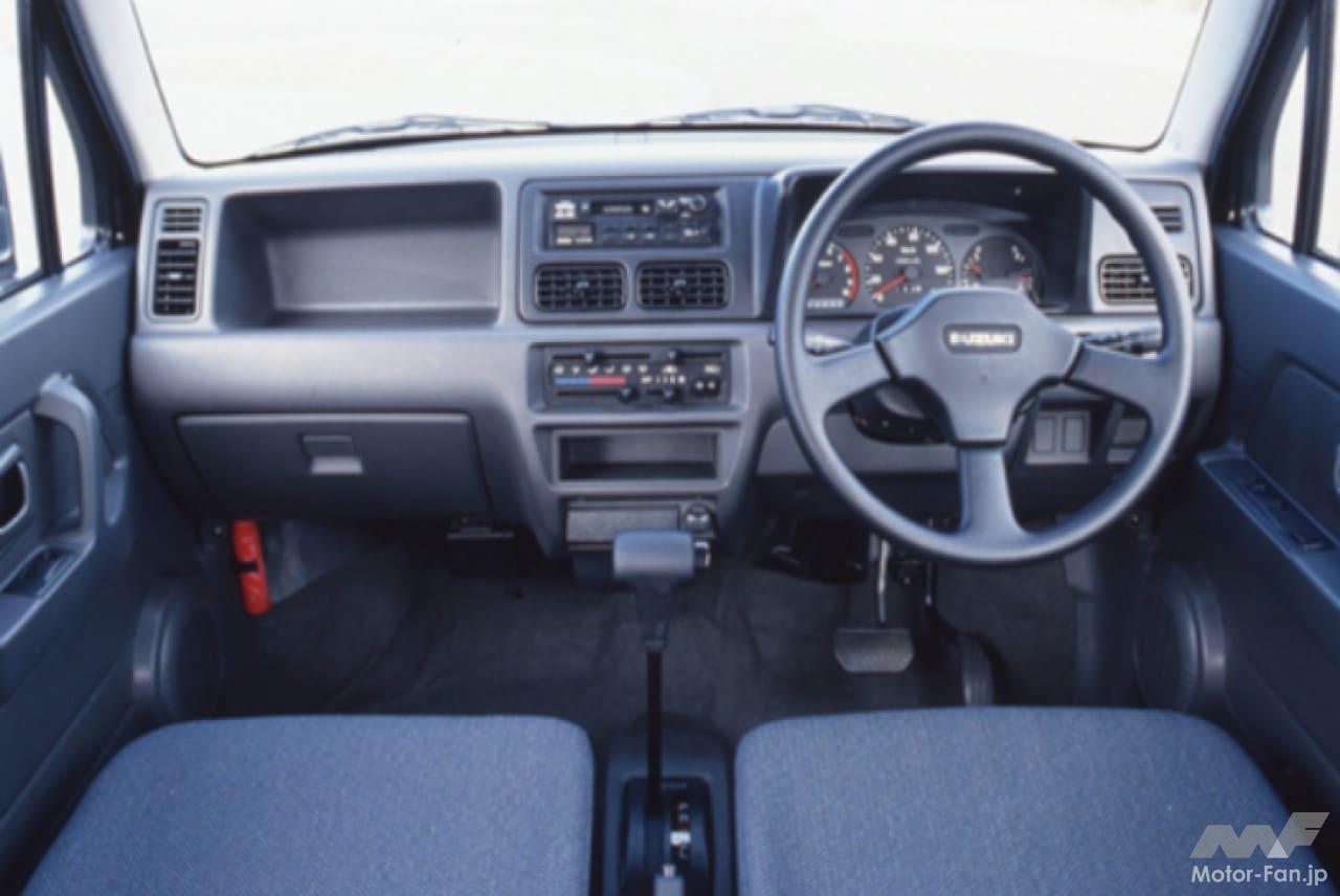 スズキ「ワゴンR」のコクピット