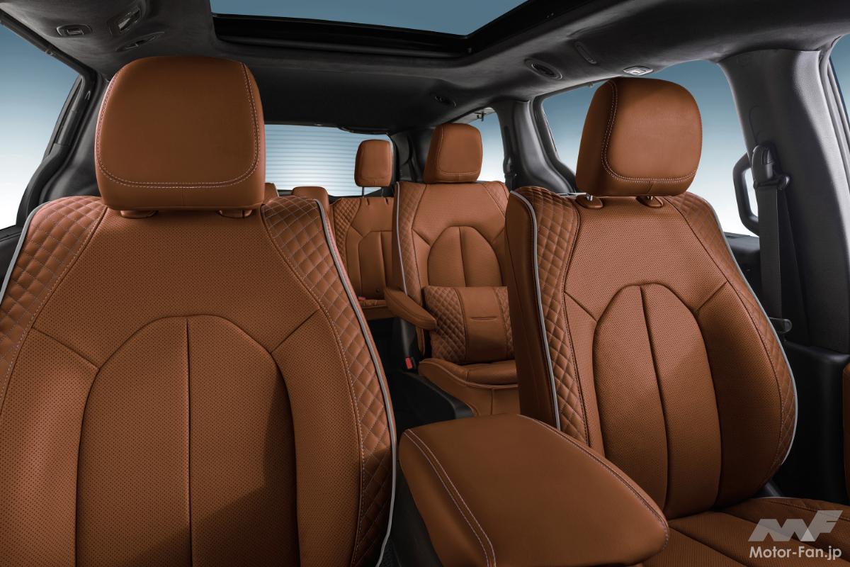 クライスラーのミニバン「パシフィカ」2025年型モデルを発表！シート