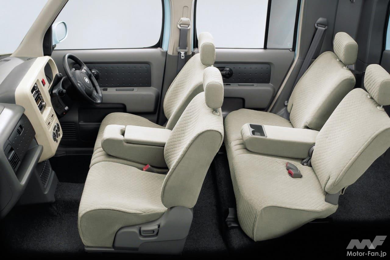 日産2代目「キューブ」の広い室内空間