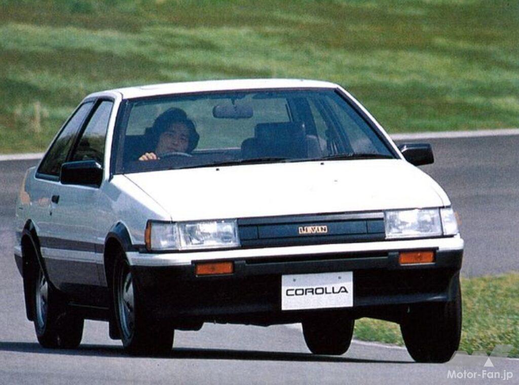 トヨタ「カローラレビン(AE86)」