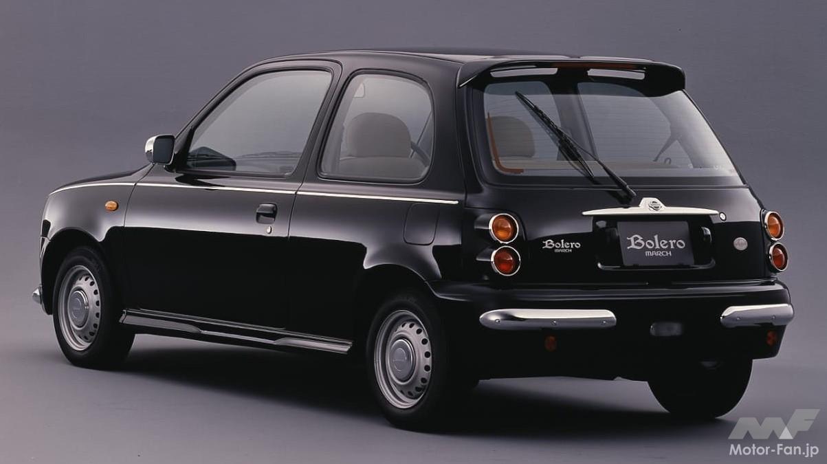 日産「マーチ ボレロ」のリアビュー