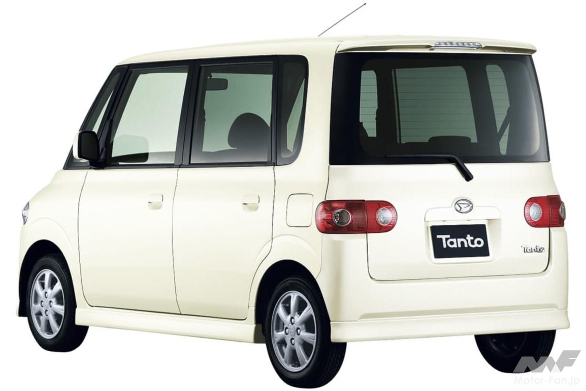 ダイハツ「タント」のリアビュー