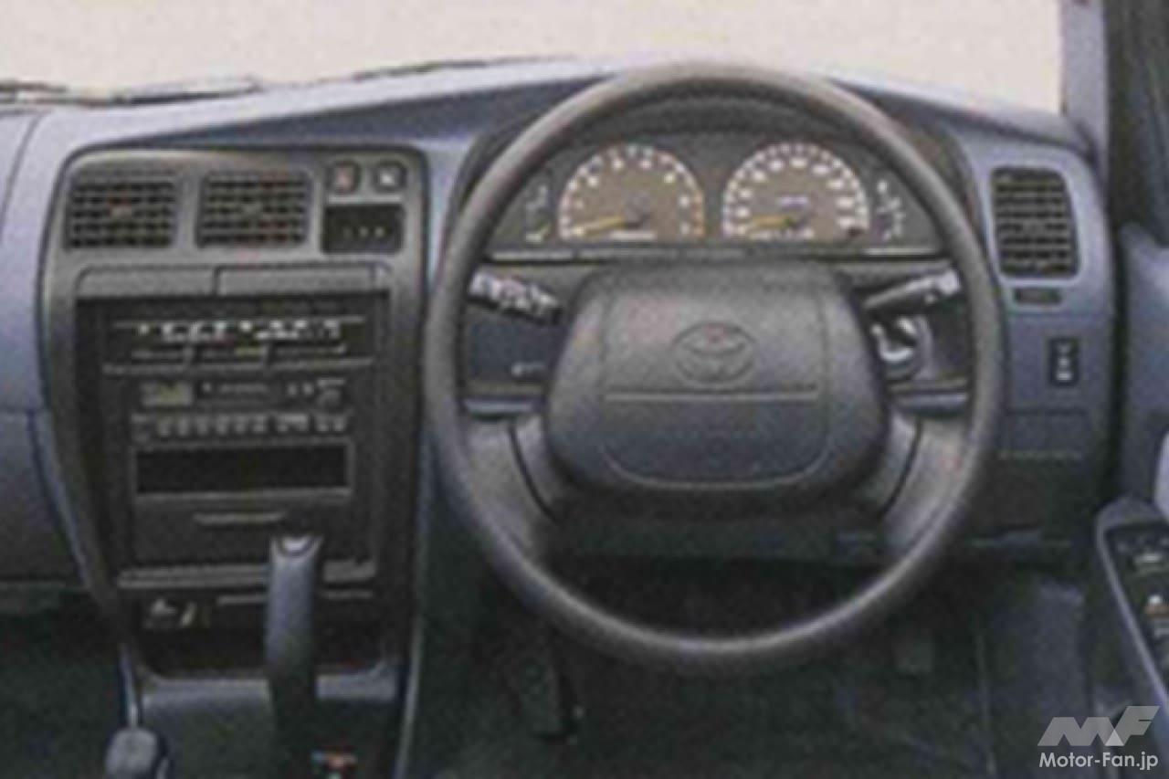 トヨタ3代目「ハイラックスサーフ」のコクピット