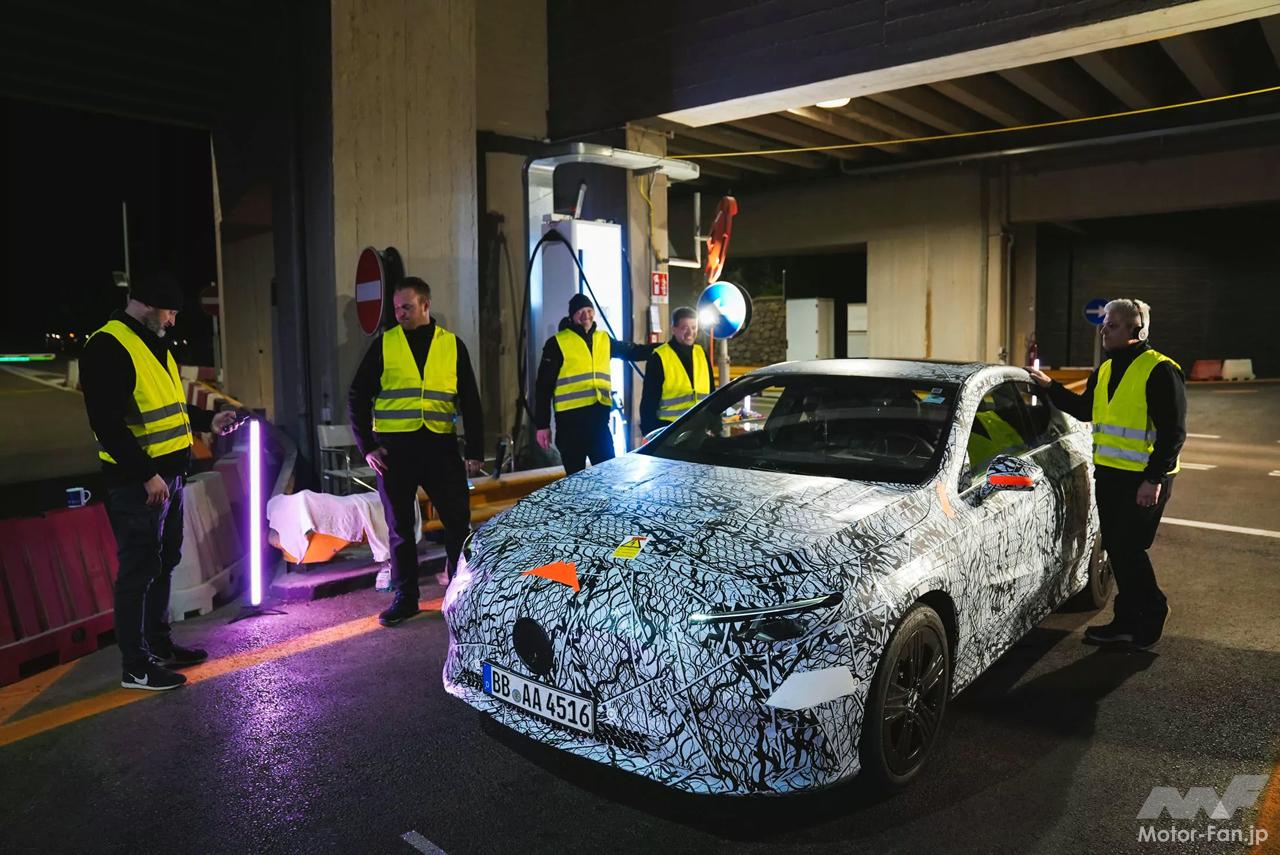 メルセデス・ベンツCLA ティザーイメージ