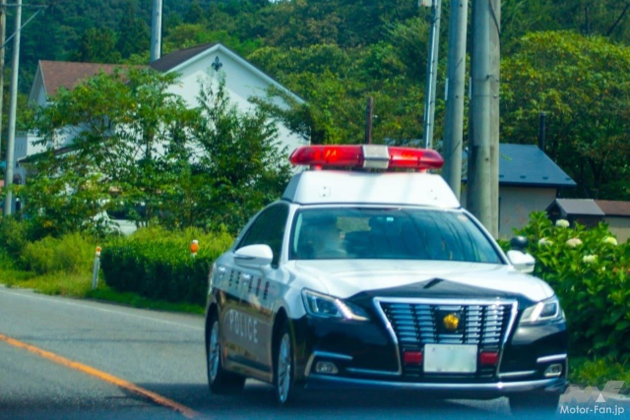 現在よく見かける一般的なトヨタ「クラウン」のパトカー