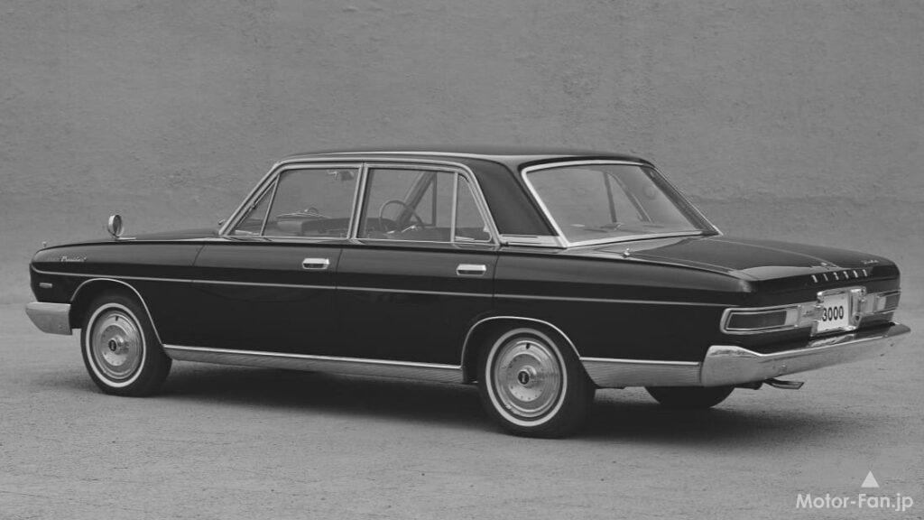 日産「プレジデント」のリアビュー