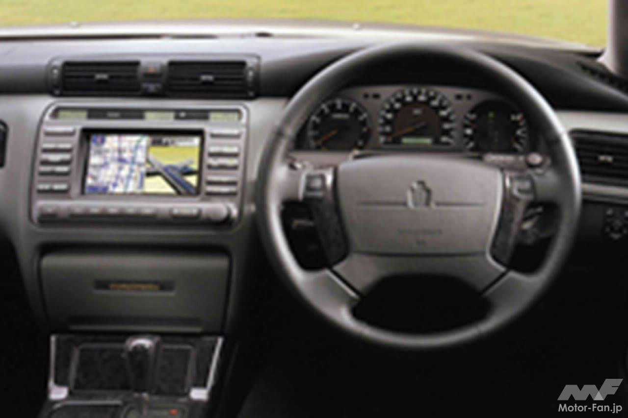 トヨタ「クラウンエステートワゴン」のコクピット