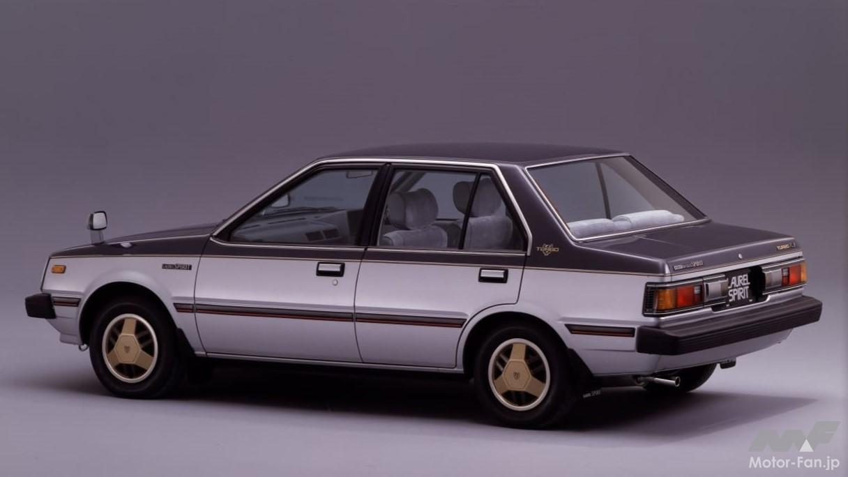 日産「ローレルスピリット」のリヤビュー