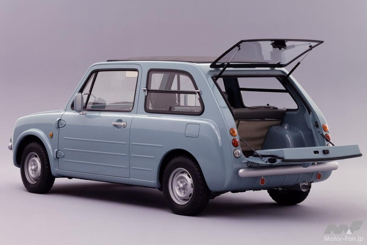 日産「パオ」のリアビュー