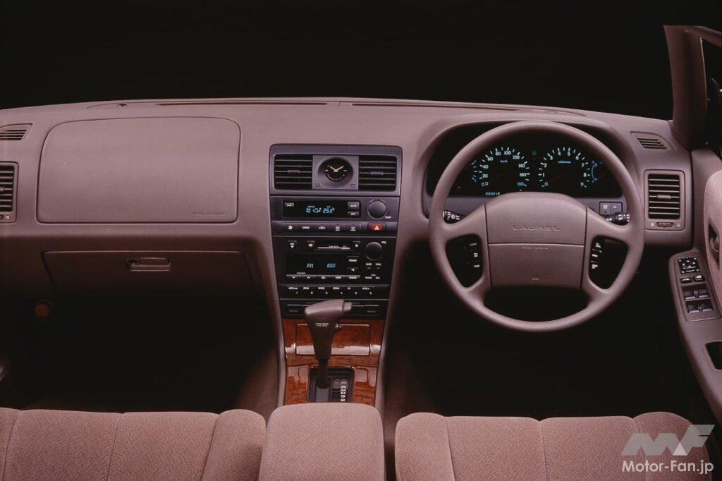 日産7代目「ローレル」のコクピット