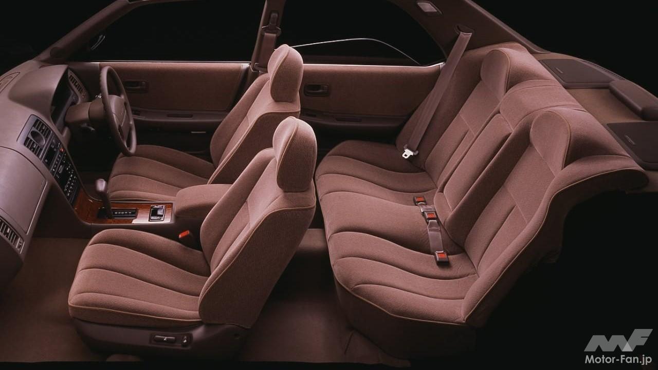 日産7代目「ローレル」のインテリア