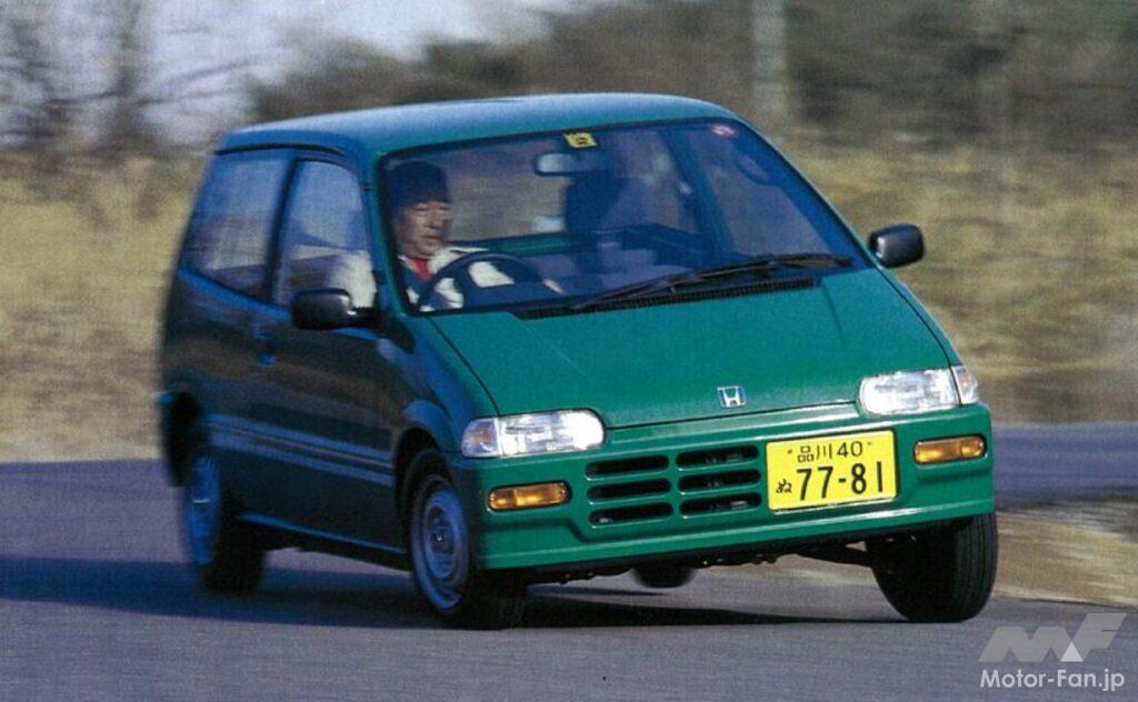 1988年にデビューした初代トゥデイ（乗用）