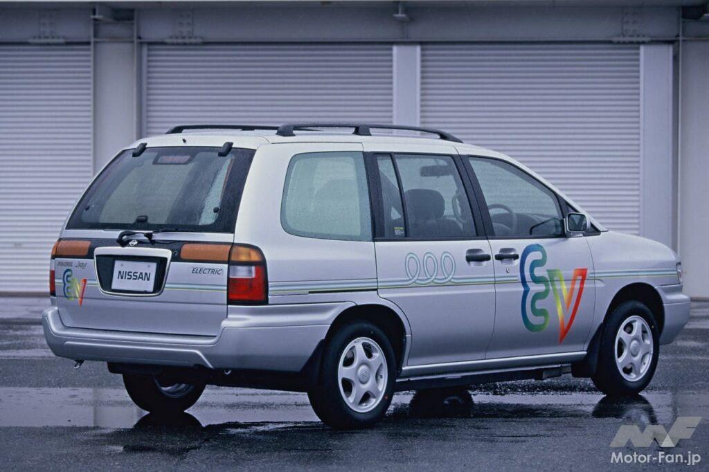 日産「プレーリージョイEV」のリアビュー