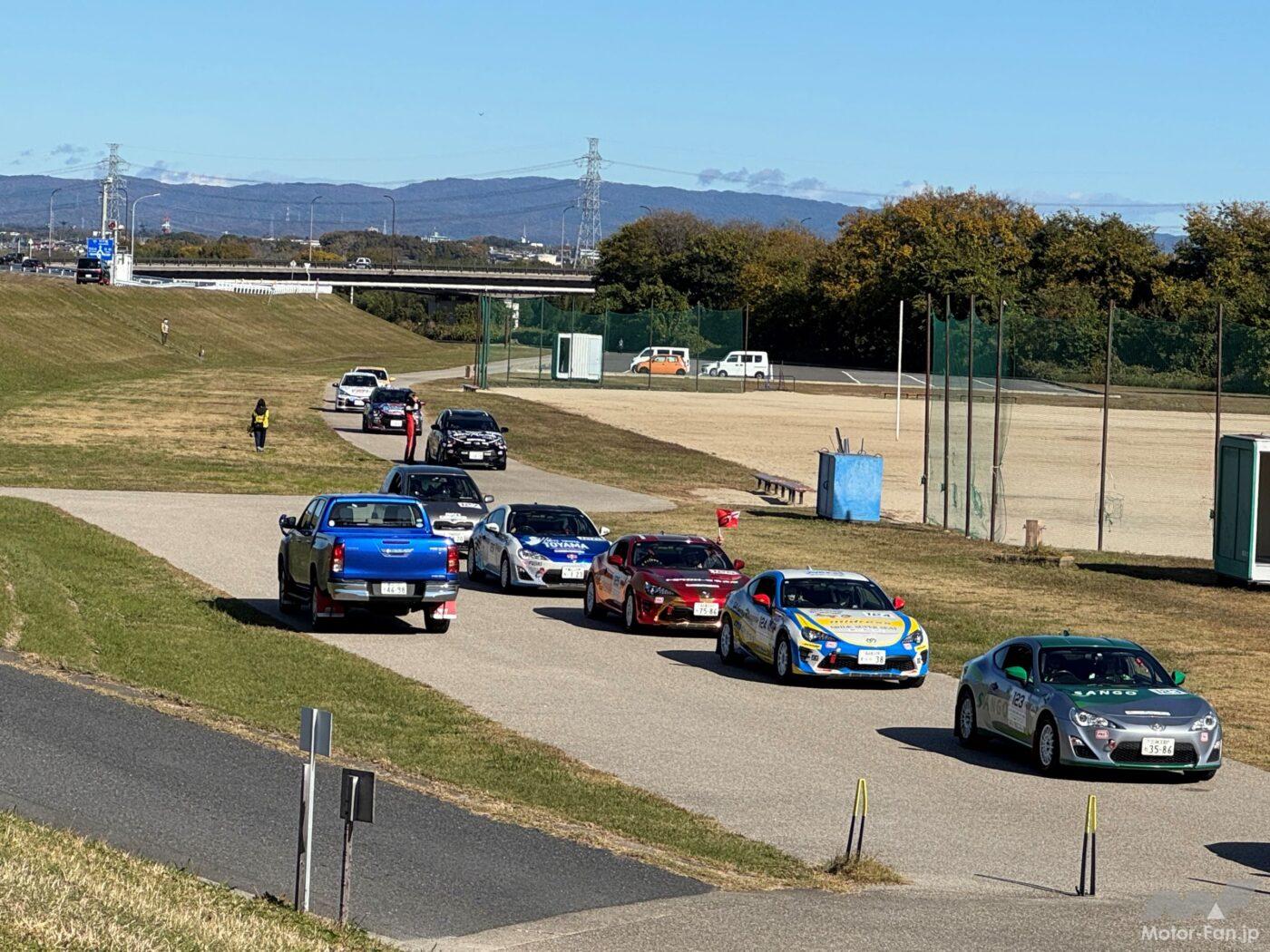 気づいて旗を振ってくれました