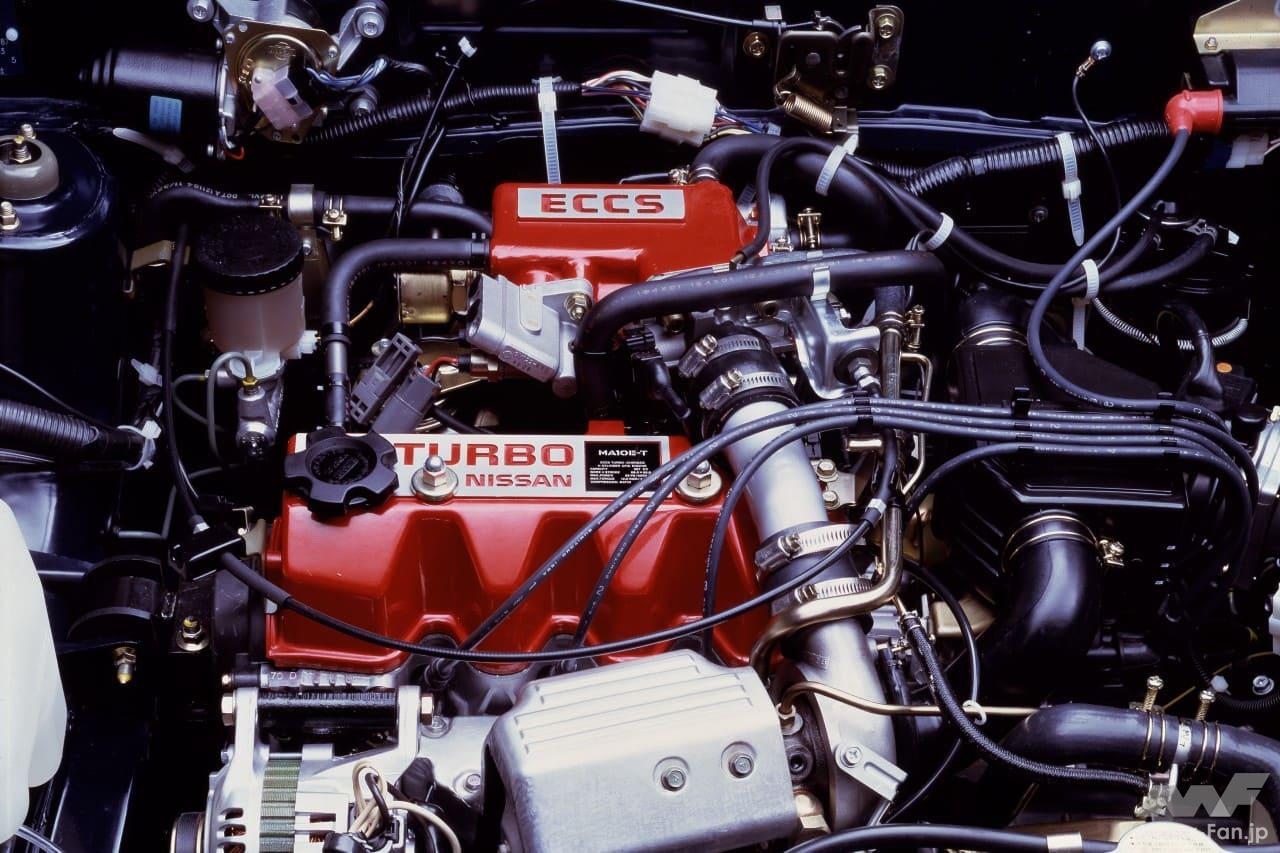 日産「マーチターボ」のエンジンルーム