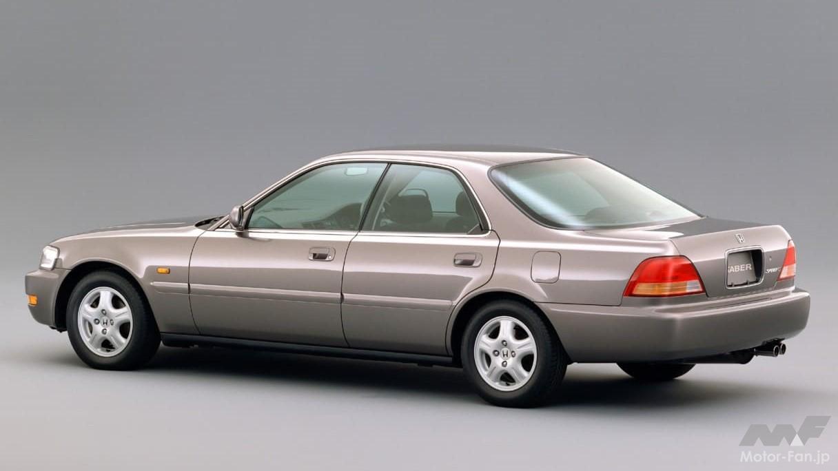 ホンダ2代目「インスパイア」のリアビュ