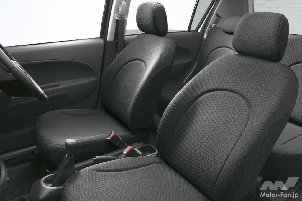 ダイハツ「ブーンX4」のフロントシート