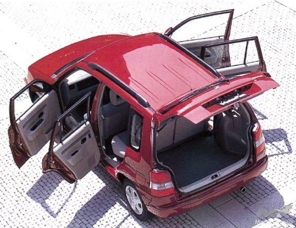 マツダ初代[デミオ]