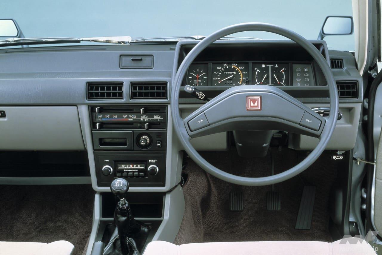 三菱「ランサーEX」のコクピット