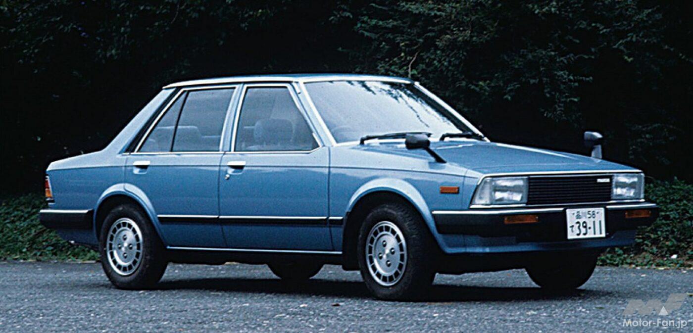 ファミリア4ドアセダン