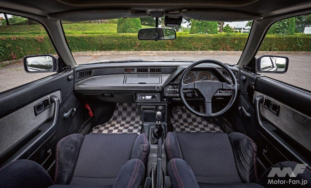 ホンダ「バラードスポーツCR-X」のスポーティなコクピット