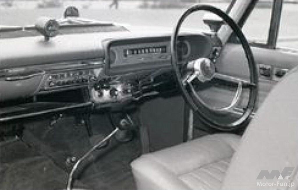 「クラウン・エイト」のコクピット