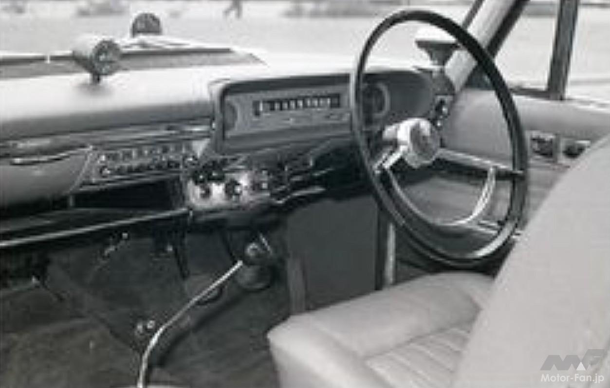 「クラウン・エイト」のコクピット