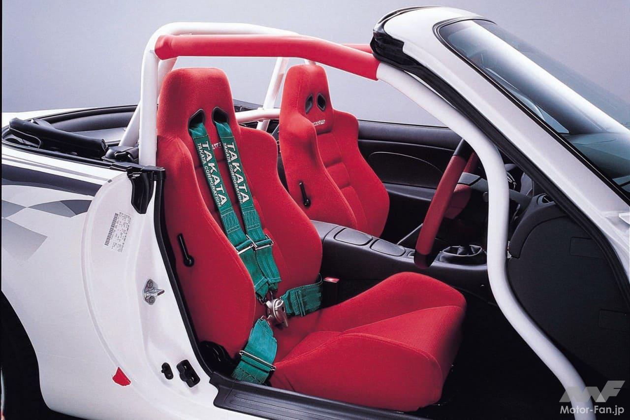 「ロードスターNR-A」のドライバーズシート