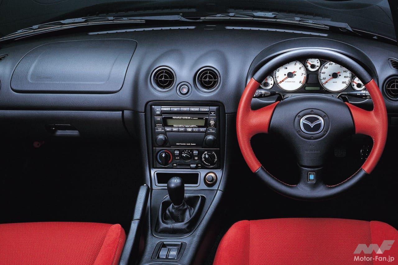 「ロードスターNR-A」のコクピット