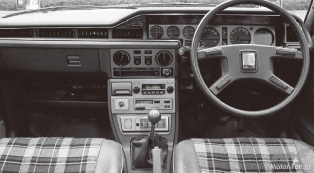 2代目レオーネ セダンのコクピット