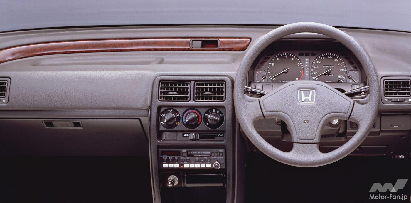 ホンダ・コンチェルト4ドアセダン JX-iのコクピット