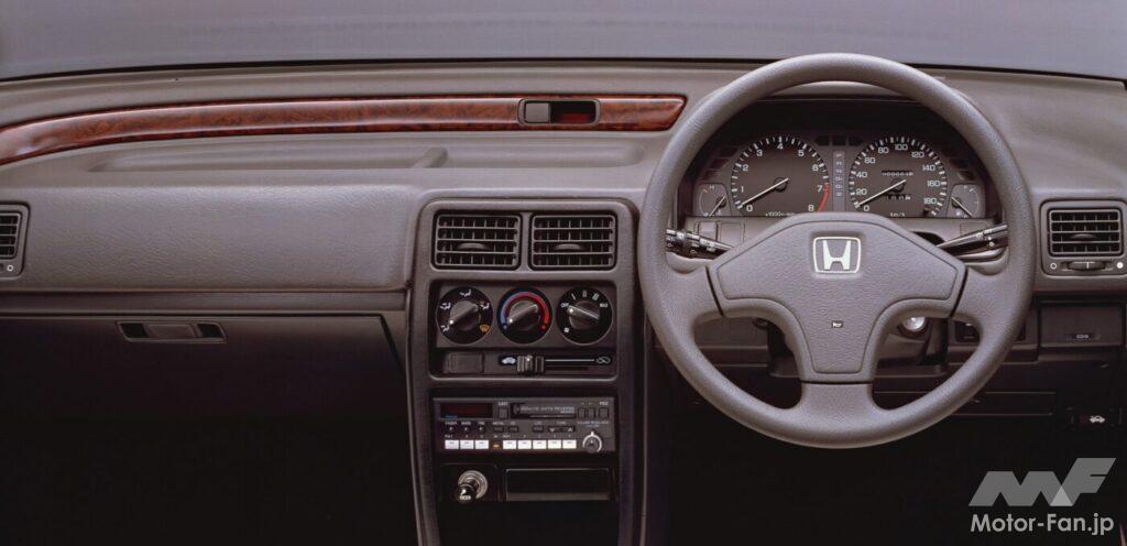 ホンダ・コンチェルト5ドアセダン JX-iのコクピット