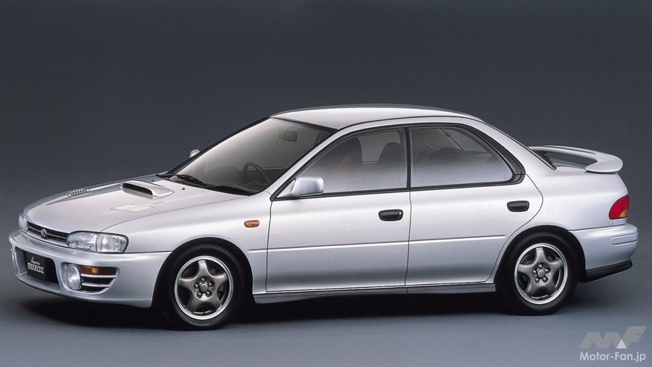 1992年にデビューした初代「インプレッサ・セダン」