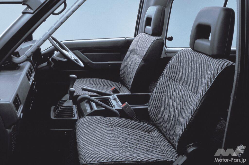 3代目「デリカスターワゴン」の前席スペース