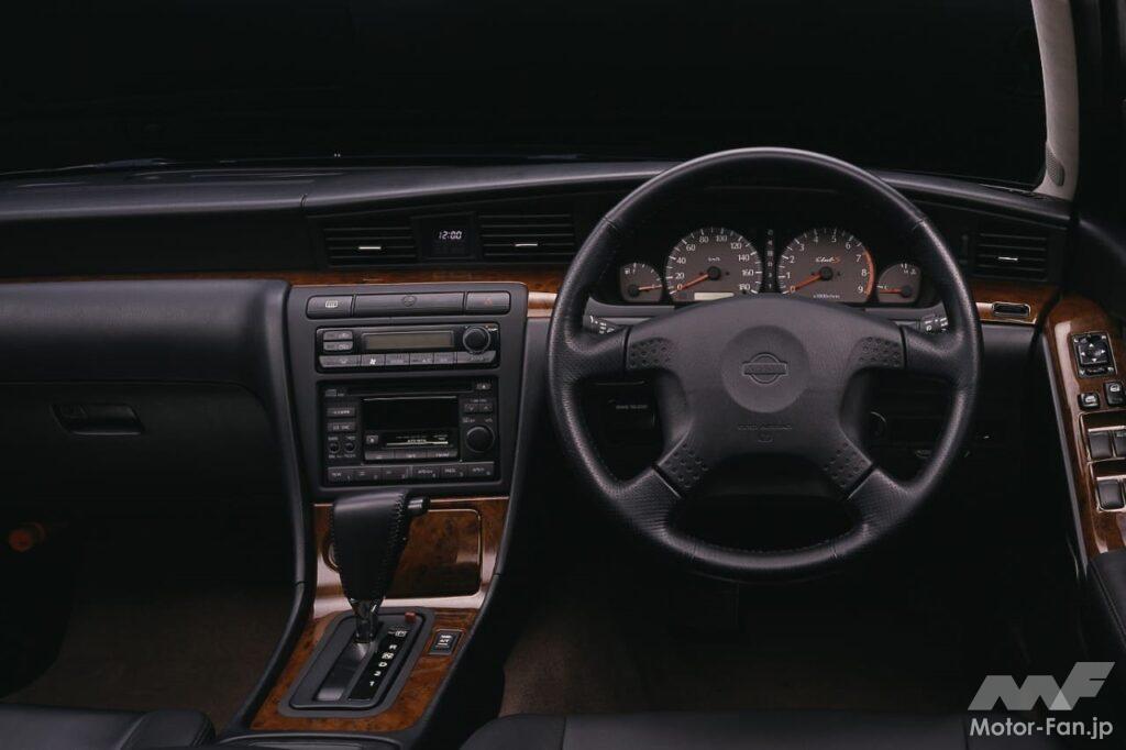 8代目(C35型)「ローレル」のコクピット