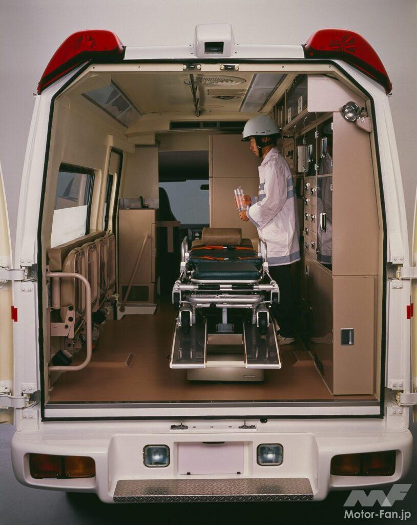 日産の高規格救急車「パラメディック」