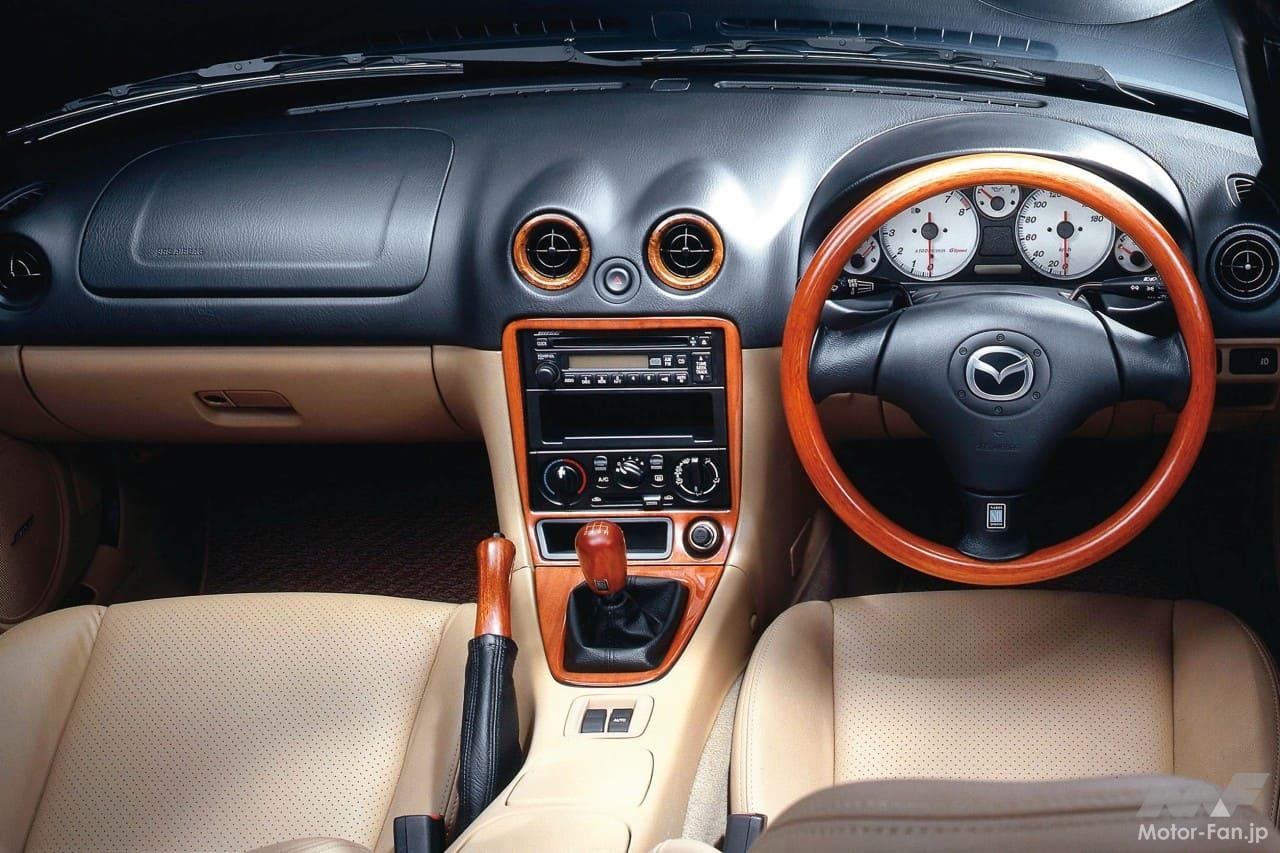 2代目「ロードスター (NB型)」のコクピット