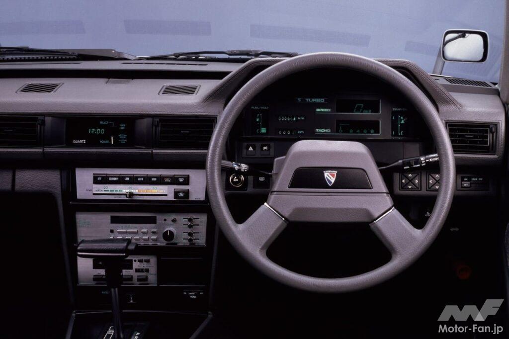 「レパードTR-Xターボ」のコクピット