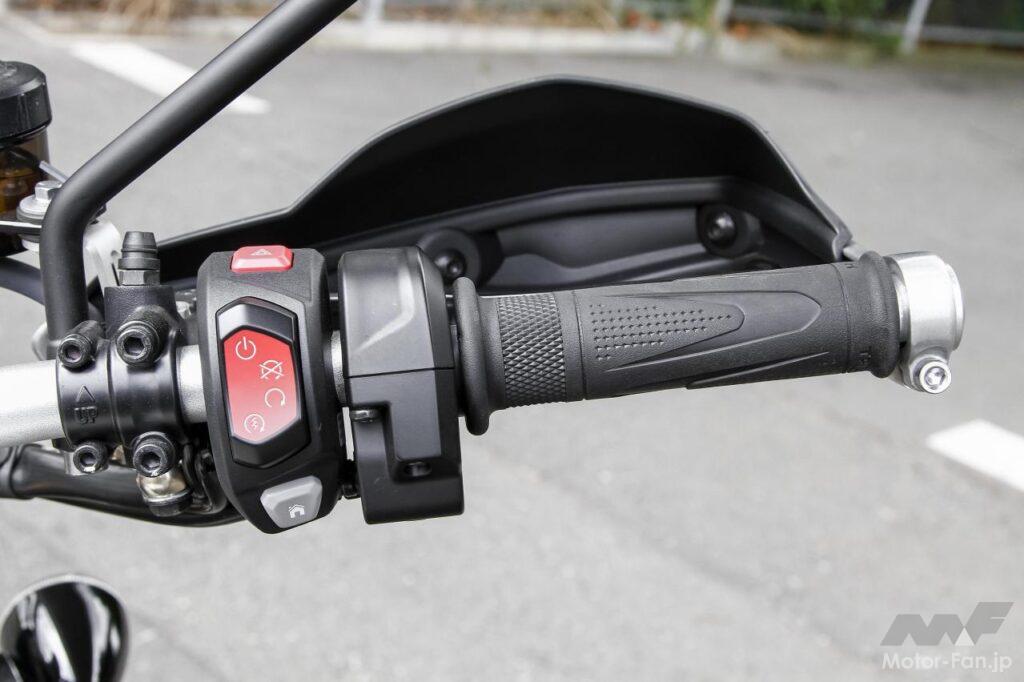 トライアンフ・スクランブラー 1200 XE