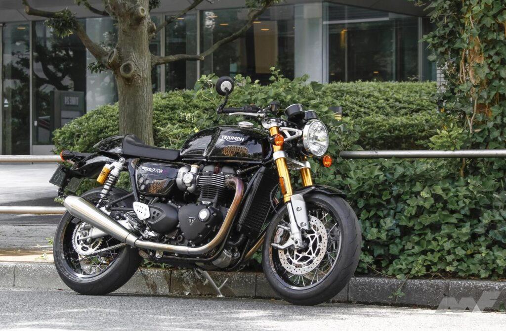 トライアンフ・ラクストン1200RS