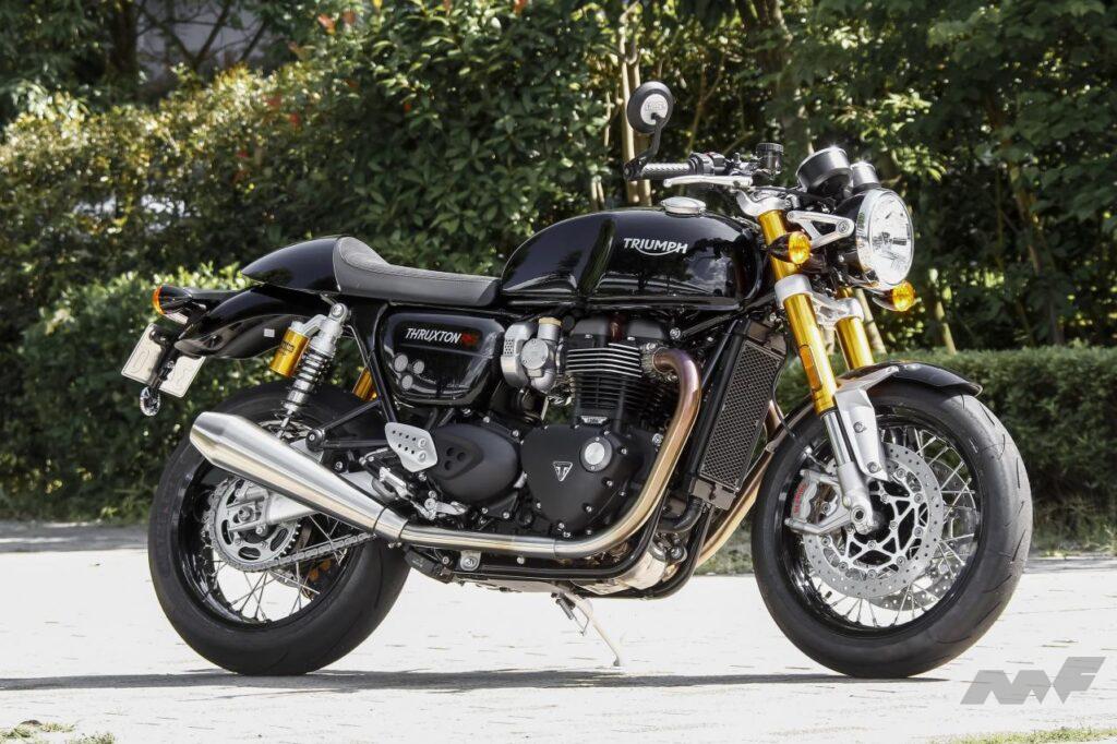 トライアンフ・ラクストン1200RS