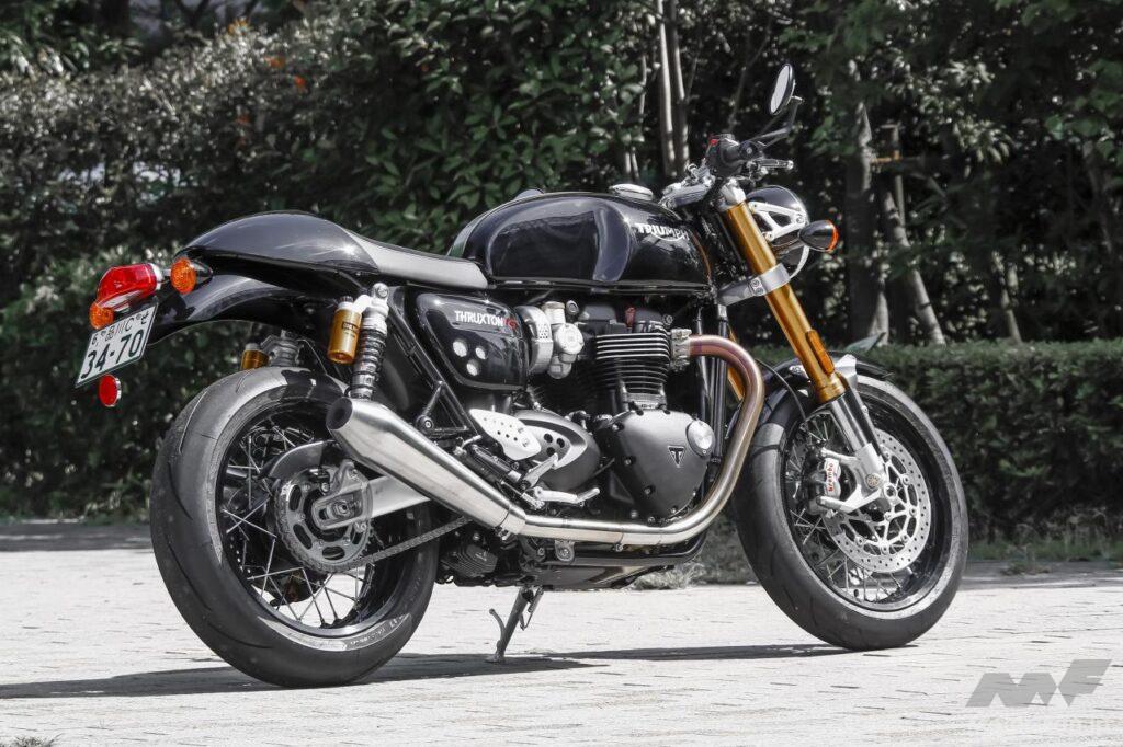 トライアンフ・ラクストン1200RS