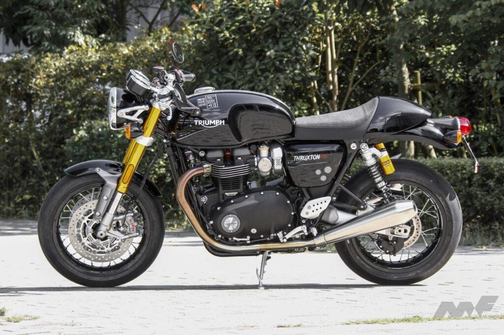 トライアンフ・ラクストン1200RS