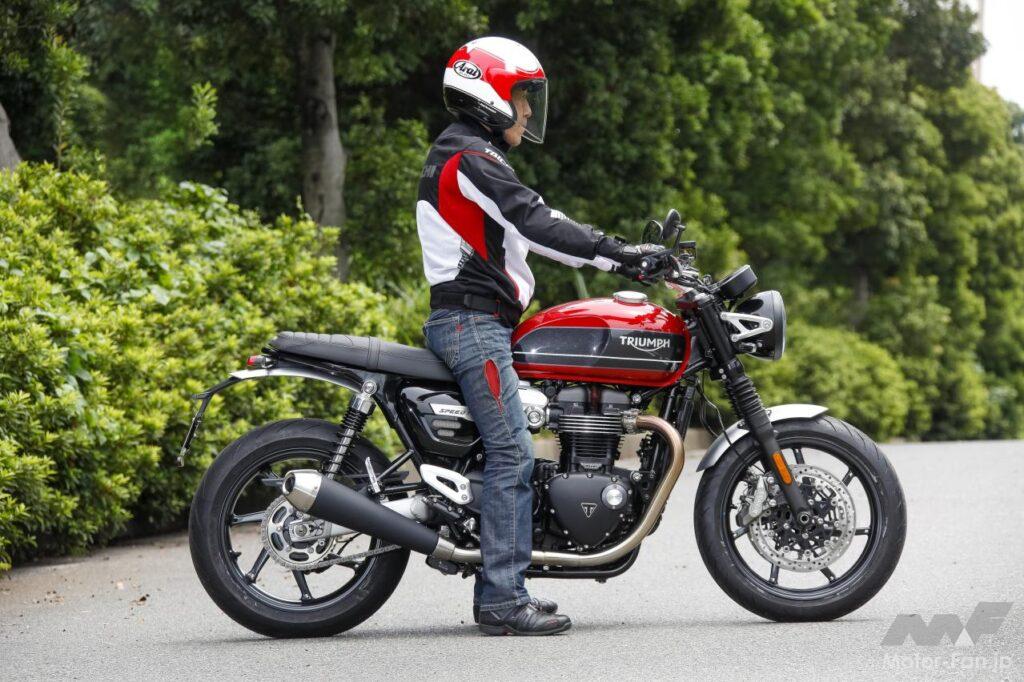 トライアンフ・スピードツイン1200