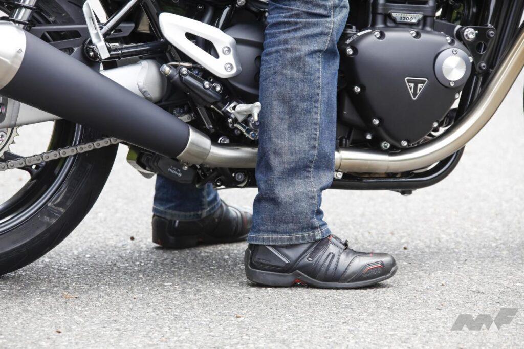 トライアンフ・スピードツイン1200