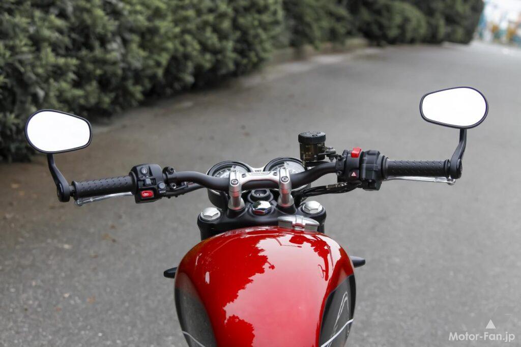 トライアンフ・スピードツイン1200