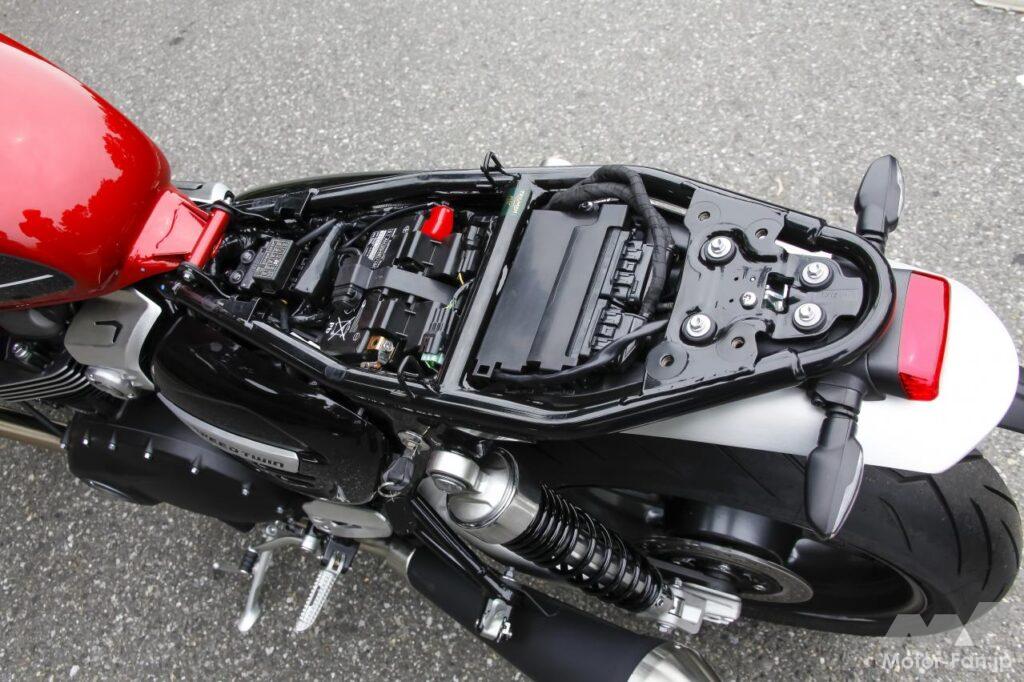 トライアンフ・スピードツイン1200
