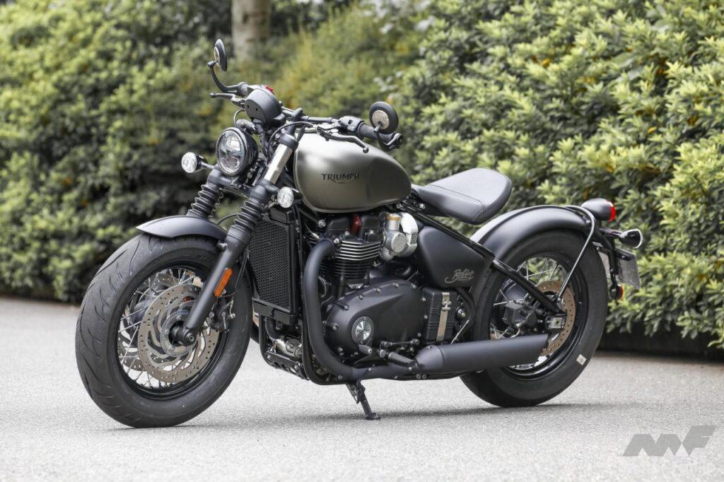 トライアンフ・ボンネビルボバー ブラック